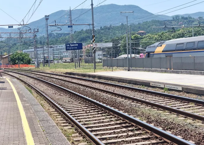 Homeloly - 230 Dalla Stazione Di Migliarina Perfetta Per Le 5 Terre La Spezia